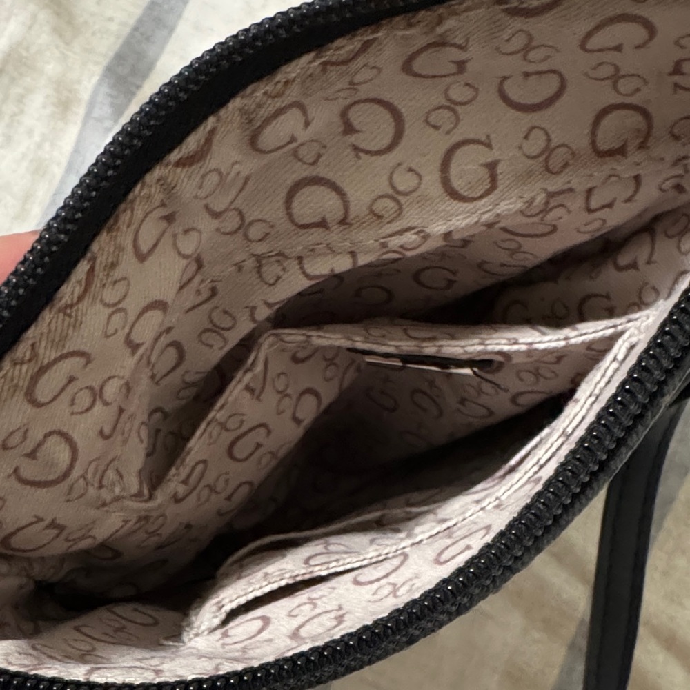 GUESS Gray Patterned Messenger Bag - Picture 5 of 5